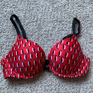Victoria’s Secret Push-Up Bra - Red Penguin